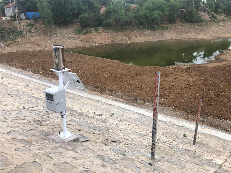 菏泽某水库采购雨量监测仪